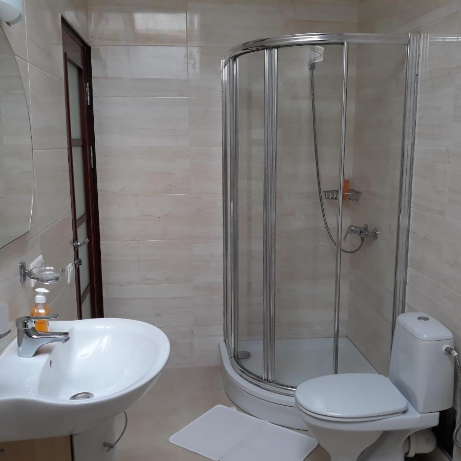 Velka Vasylkivska, 132,,, Appartement Kiev Buitenkant foto